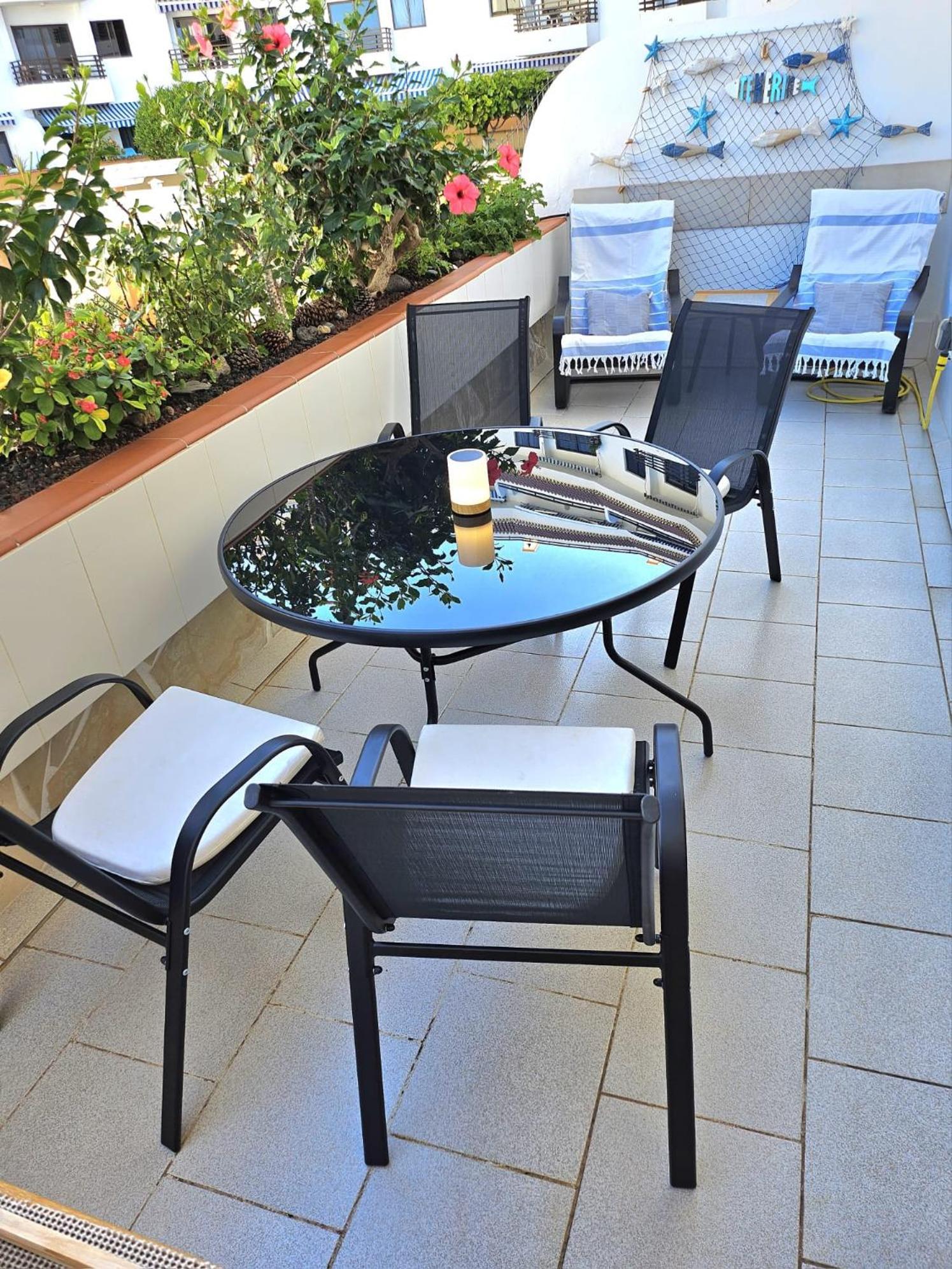 аппартаметы Seguro De Sol Playa De La Arena * Puerto de Santiago (Tenerife)